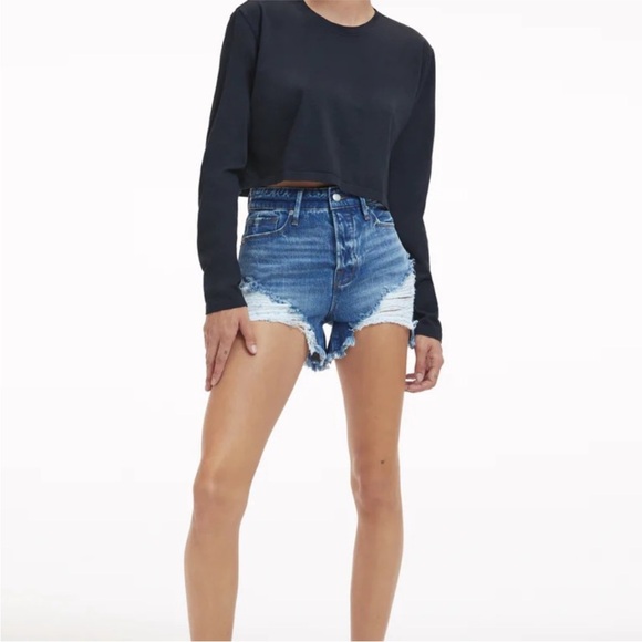 NWT Good American Bombshell Shorts - Picture 2 of 7